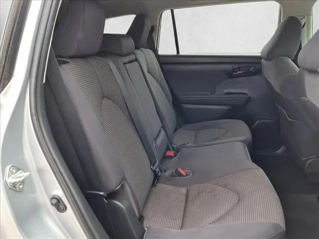 2020 Toyota Highlander LE