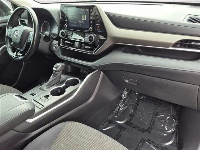 2020 Toyota Highlander LE