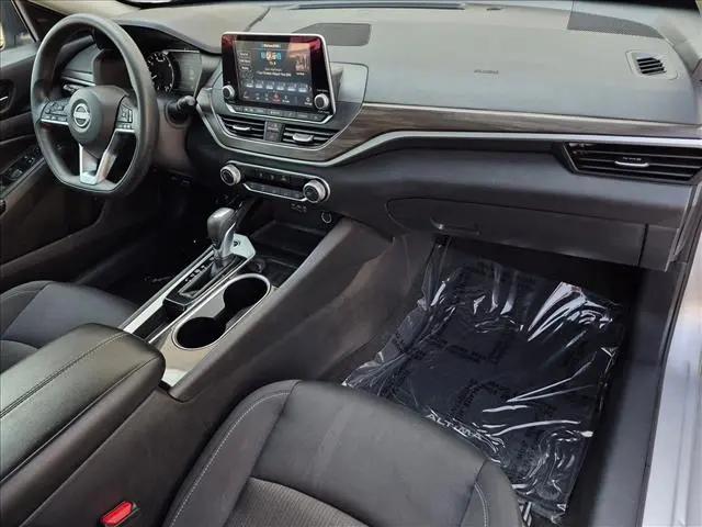 2024 Nissan Altima SV FWD