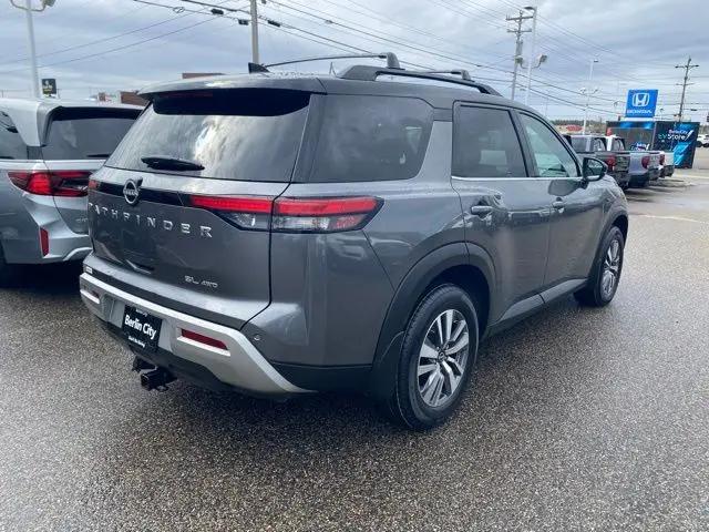 2022 Nissan Pathfinder SL 4WD