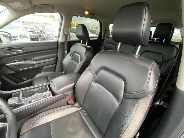 2022 Nissan Pathfinder SL 4WD