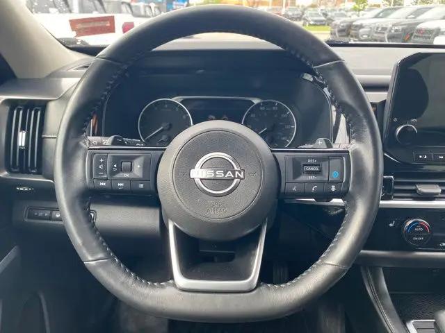 2022 Nissan Pathfinder SL 4WD