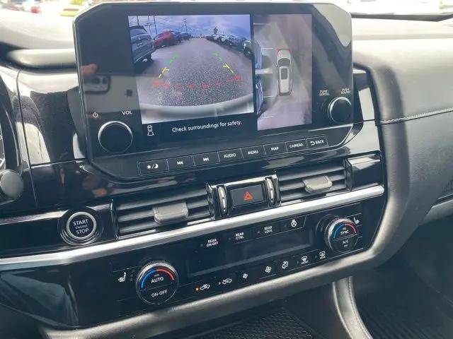 2022 Nissan Pathfinder SL 4WD