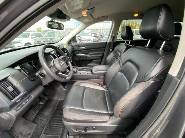 2022 Nissan Pathfinder SL 4WD