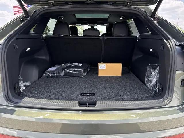 2026 Volkswagen Atlas Cross Sport SEL