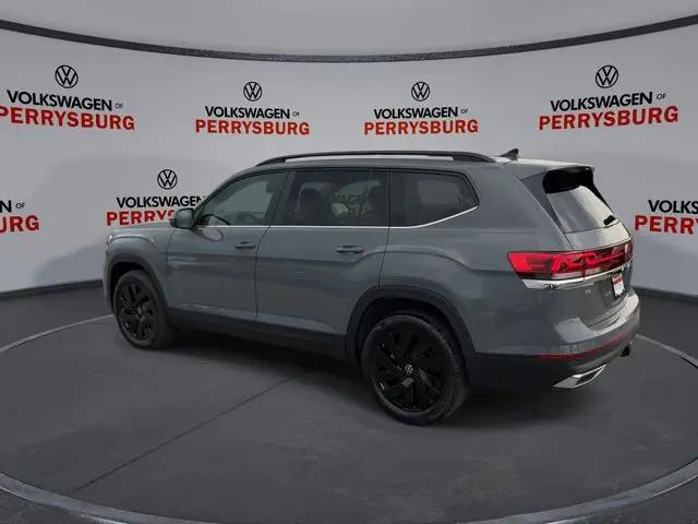 2026 Volkswagen Atlas SE with Technology