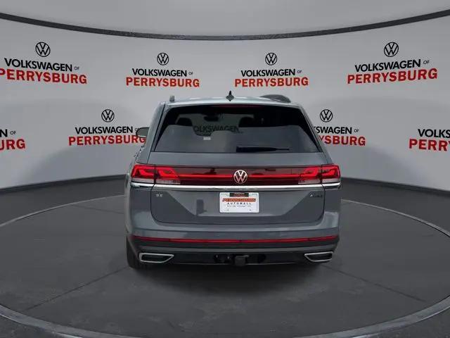2026 Volkswagen Atlas SE with Technology
