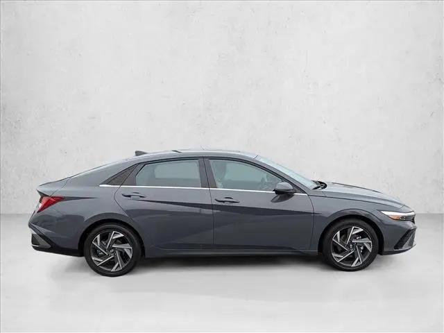 2025 Hyundai Elantra Hybrid Limited