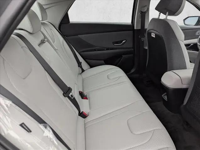 2025 Hyundai Elantra Hybrid Limited