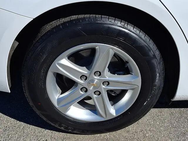 2025 Chevrolet Malibu FWD LS