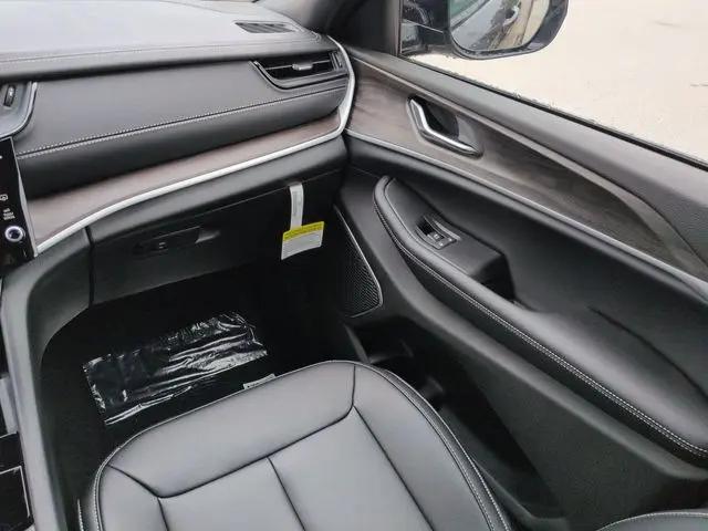 2026 Jeep Grand Cherokee L Limited 4x2