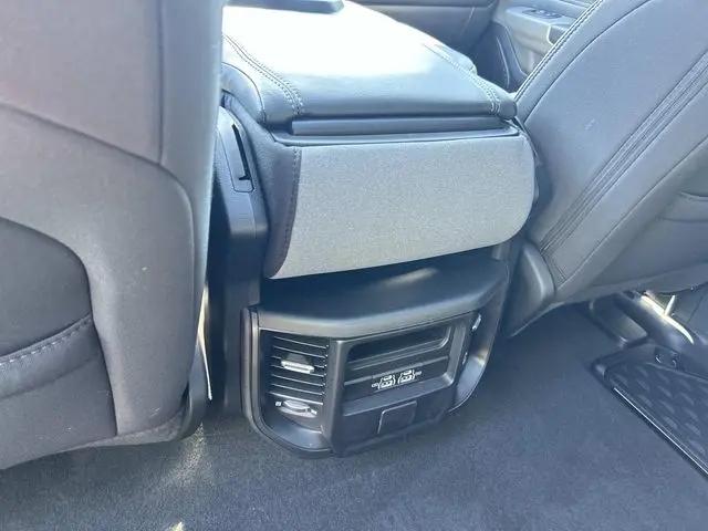 2023 Ram 1500 Big Horn Crew Cab 4x4 5'7" Box