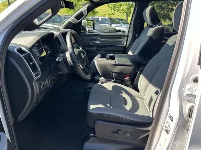 2023 Ram 1500 Big Horn Crew Cab 4x4 5'7" Box