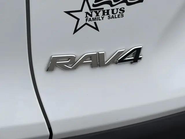 2023 Toyota RAV4 Hybrid LE