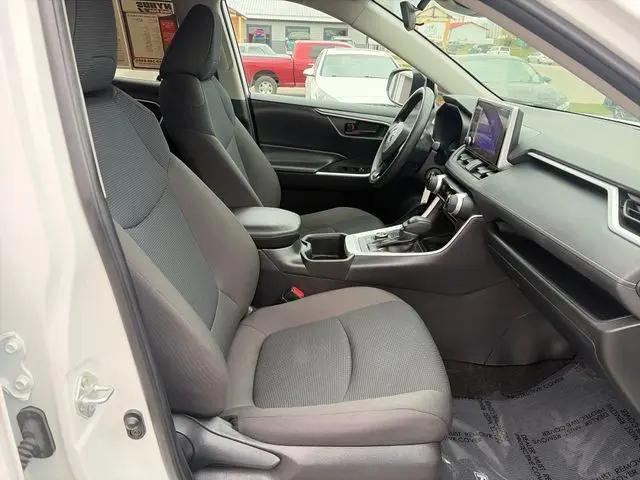 2023 Toyota RAV4 Hybrid LE