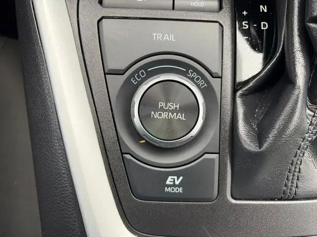 2023 Toyota RAV4 Hybrid LE