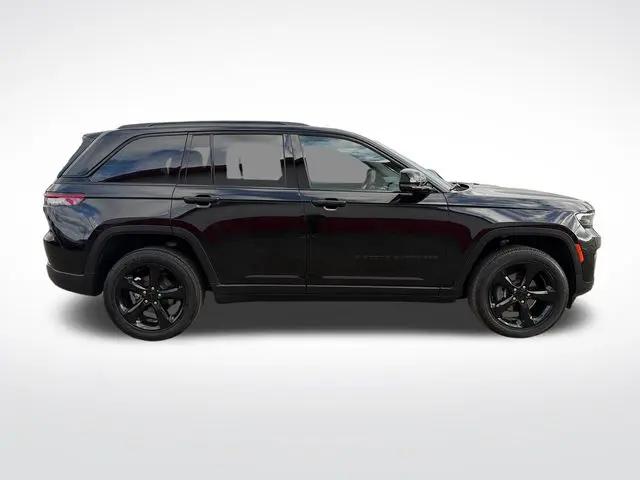 2023 Jeep Grand Cherokee Altitude 4x4