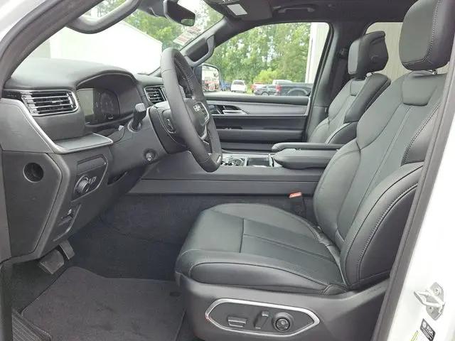 2026 Jeep Grand Wagoneer 4x2