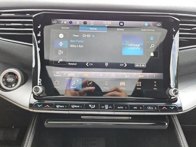 2026 Jeep Grand Wagoneer 4x2