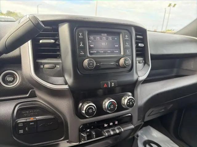 2024 Ram 3500 Big Horn Crew Cab 4x4 8' Box
