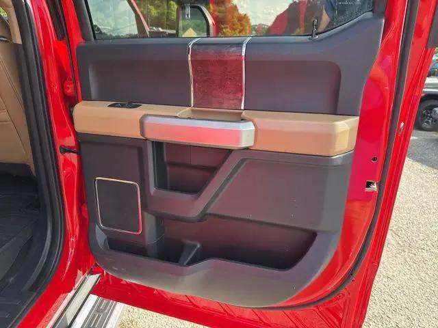 2022 Ford F-350 LARIAT