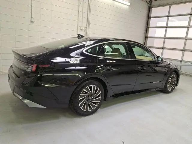 2025 Hyundai Sonata Hybrid Limited