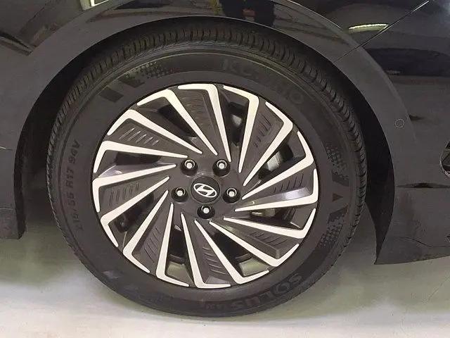2025 Hyundai Sonata Hybrid Limited