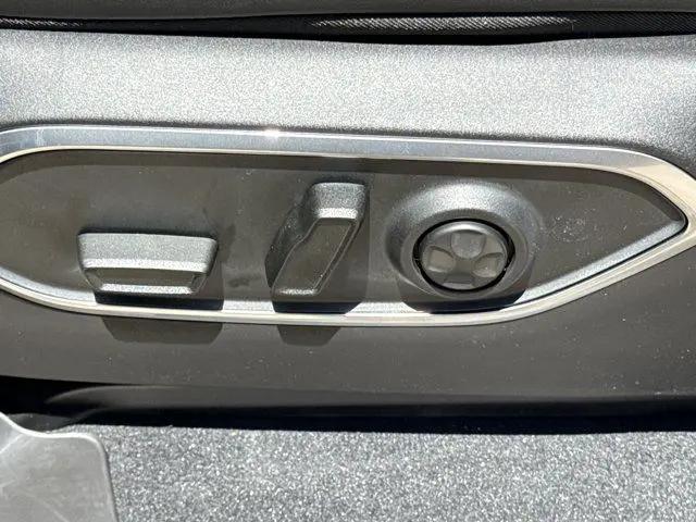 2026 Jeep Grand Wagoneer Limited Altitude 4x4