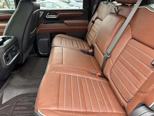 2025 GMC Sierra 2500HD 4WD Crew Cab Standard Bed Denali Ultimate