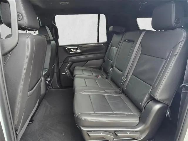 2024 Chevrolet Suburban 2WD LT
