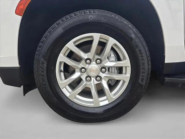 2024 Chevrolet Suburban 2WD LT