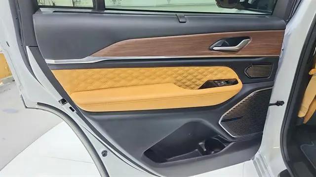 2023 Jeep Grand Cherokee L Summit 4x4