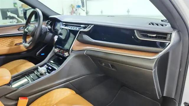 2023 Jeep Grand Cherokee L Summit 4x4