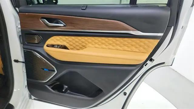 2023 Jeep Grand Cherokee L Summit 4x4