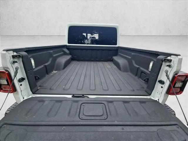 2024 Jeep Gladiator Sport