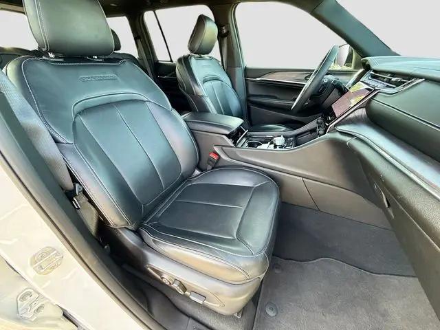 2025 Jeep Grand Cherokee Overland 4x4