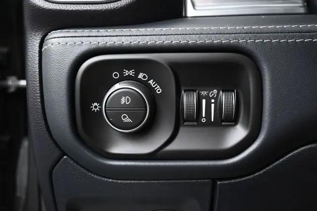 2022 Ram 1500 Limited Crew Cab 4x4 5'7" Box