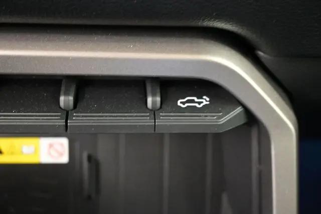 2026 Toyota Tundra SR5 CrewMax 5.5' Bed