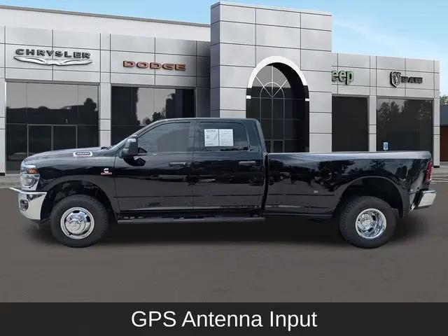 2026 Ram 3500 Tradesman Crew Cab 4x4 8' Box