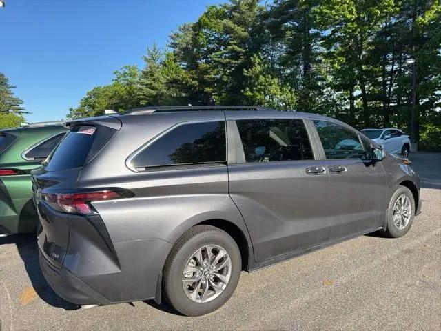 2025 Toyota Sienna XLE
