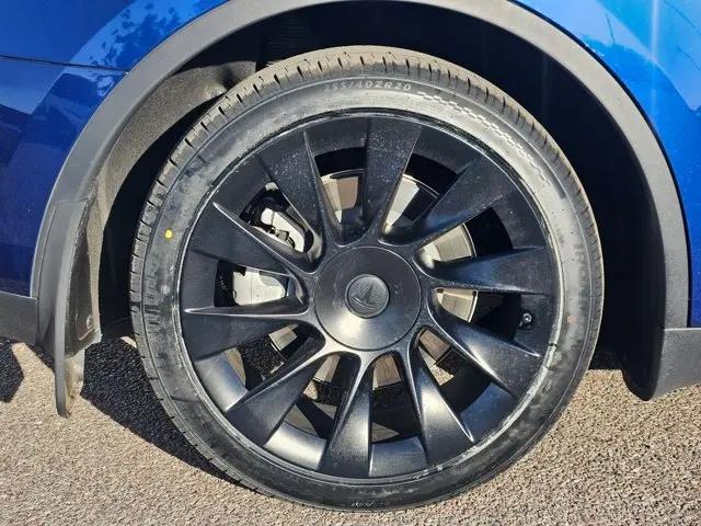 2024 Tesla Model Y Long Range Dual Motor All-Wheel Drive