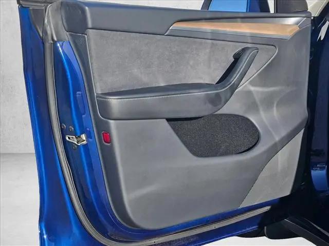2024 Tesla Model Y Long Range Dual Motor All-Wheel Drive