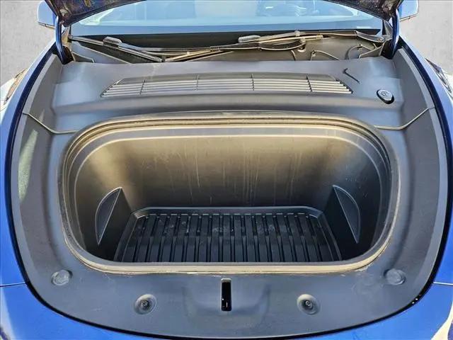 2024 Tesla Model Y Long Range Dual Motor All-Wheel Drive