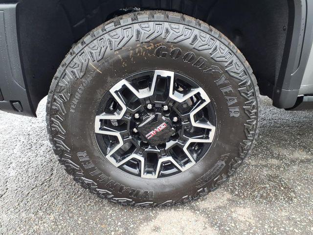 2026 GMC Sierra 2500HD Crew Cab, Standard Bed, AT4X, 4WD