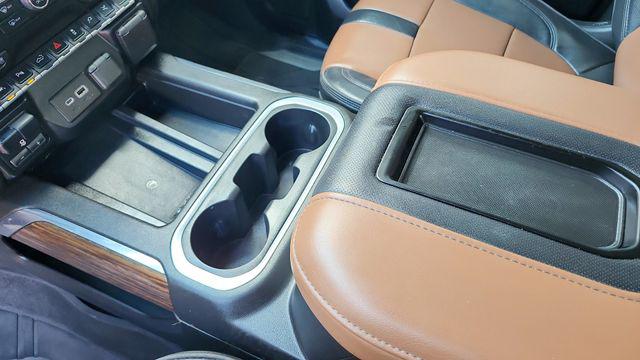 2022 Chevrolet Silverado 1500 4WD Crew Cab Short Bed High Country