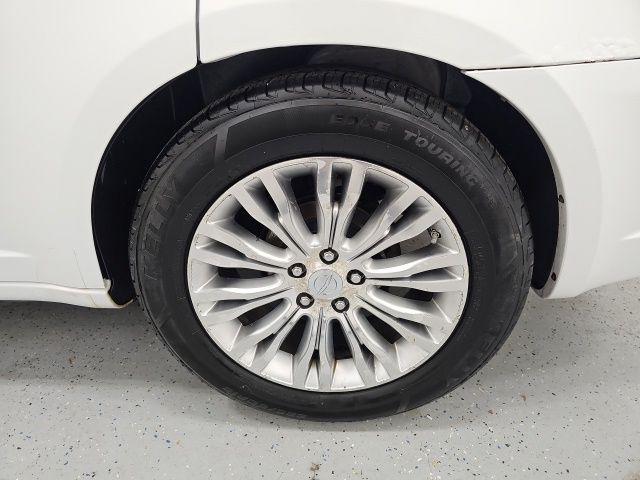 2012 Chrysler 200 Limited