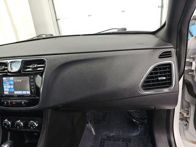 2012 Chrysler 200 Limited