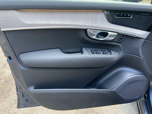 2026 Volvo XC90 Plug-In Hybrid Ultra, T8 AWD, Electric/Gasoline, Bright, 6 Seats