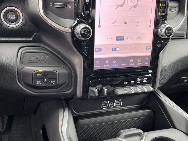 2026 Ram 3500 Big Horn Crew Cab 4x4 8' Box