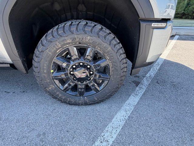 2026 GMC Sierra 2500HD Crew Cab, Standard Bed, AT4, 4WD
